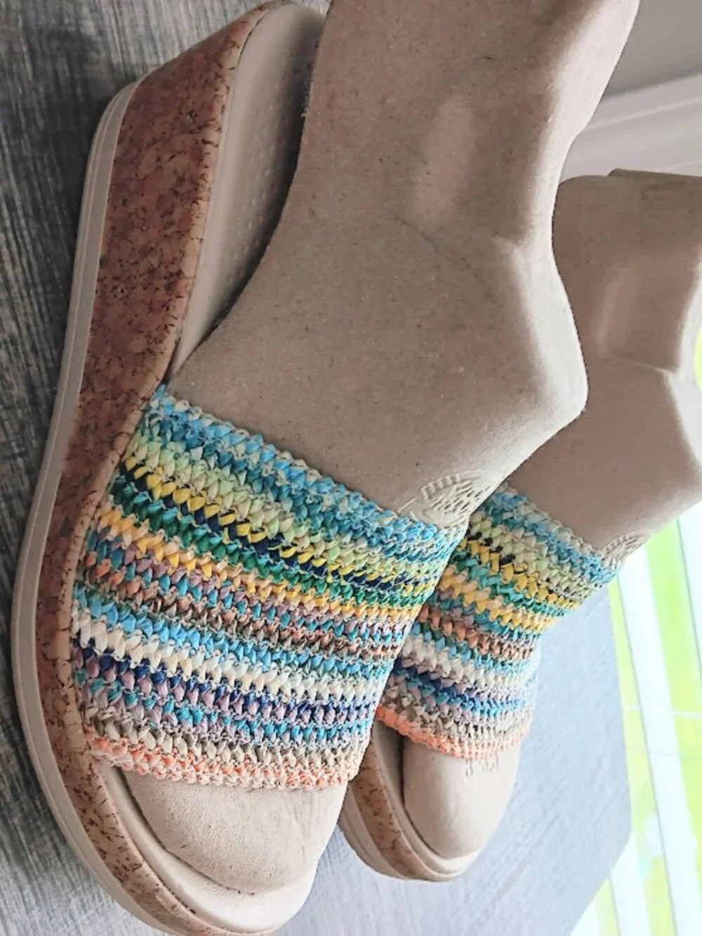 Bzees 8 Runaway Slide Wedge Sandals - Picture 2 of 6